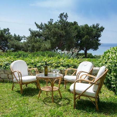 Beach House Near Athens Agia Marina  Buitenkant foto