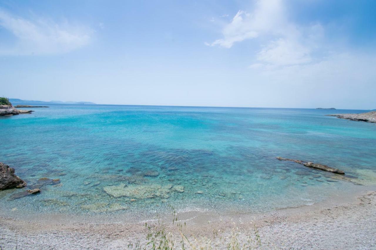 Beach House Near Athens Agia Marina  Buitenkant foto